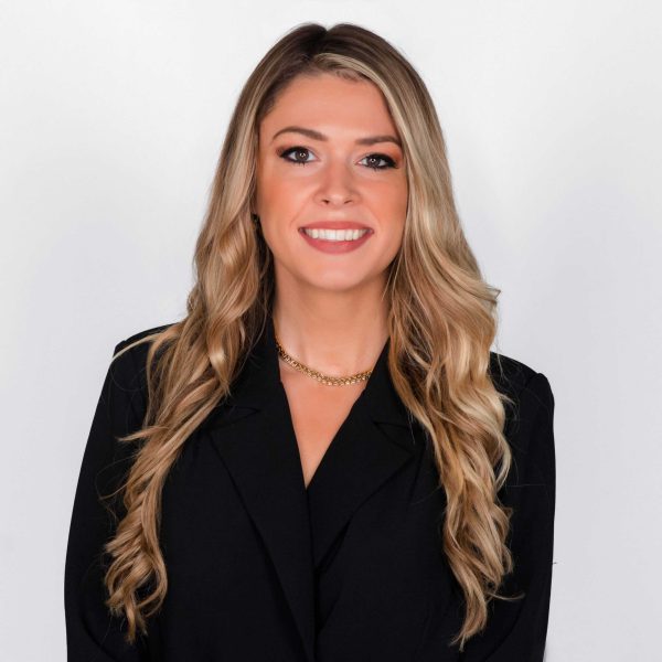 Mariah Worth, headshot