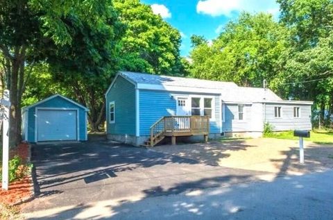 1 Chapel Ln Wareham MA 02538