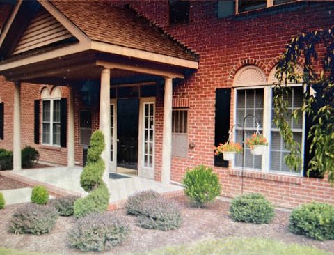 968 Geraldine St 1A New Bedford MA 02740