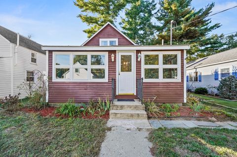 62 & 43 Wilders Grove Rd Newton NH 03858