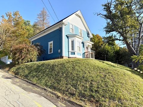 592 Westminster Hill Rd Fitchburg MA 01420