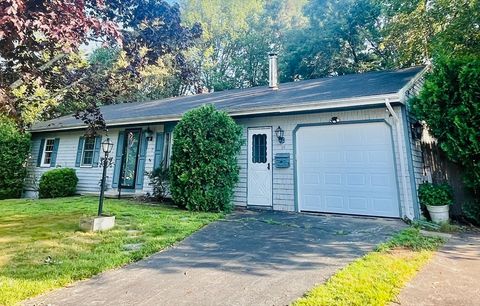 64 Denham Ave Somerset MA 02726