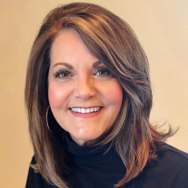 Beth Byrd headshot sq 1122