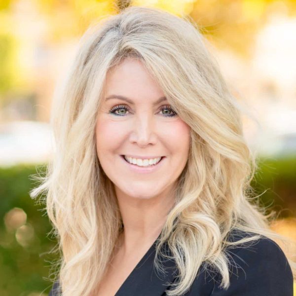 Debra Calnan realtor biopic for Northborough ma