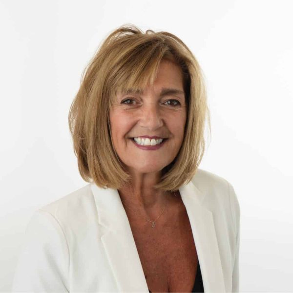 Debrah Atteberry Headshot SQ 0823