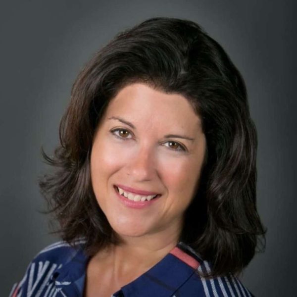 Lori Camara, headshot, realtor