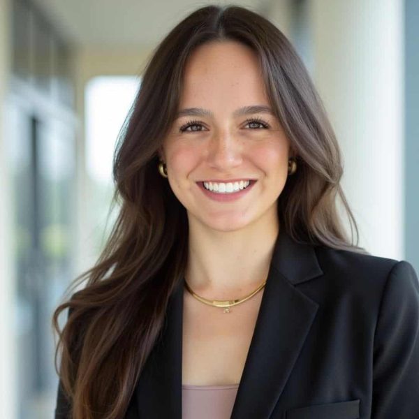 Madison Constanza headshot 0325